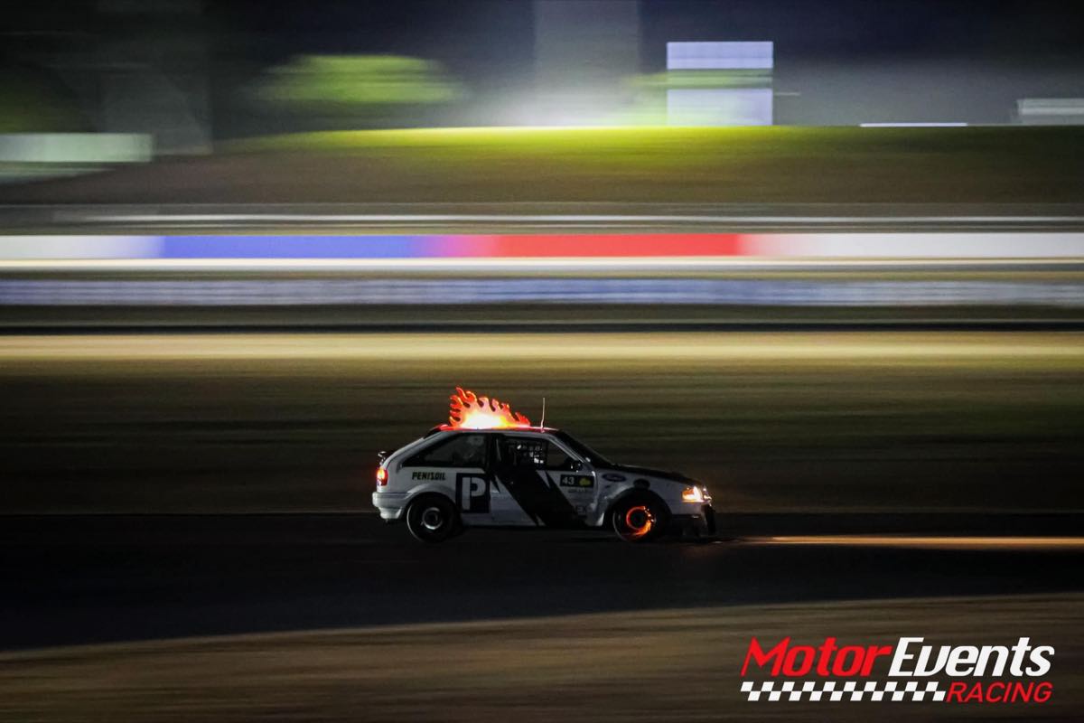 POORAGAIN Racing competing in an endurance event, fundraising for Rare Cancers Australia