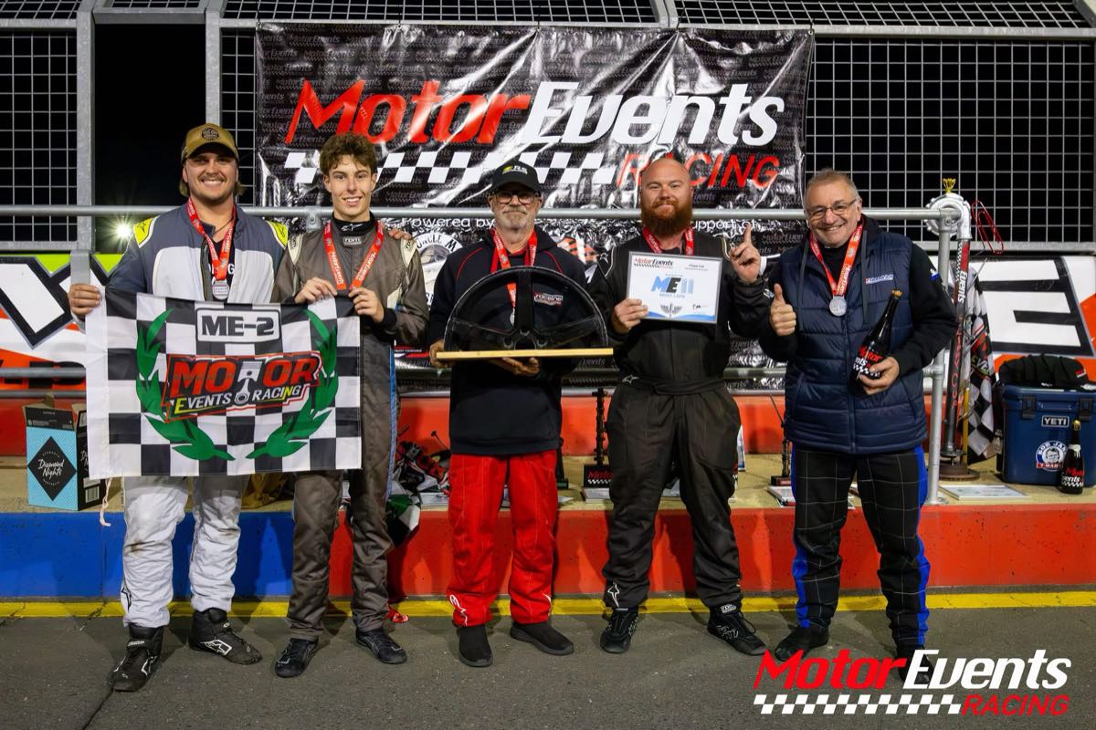 POORAGAIN Racing competing in an endurance event, fundraising for Rare Cancers Australia