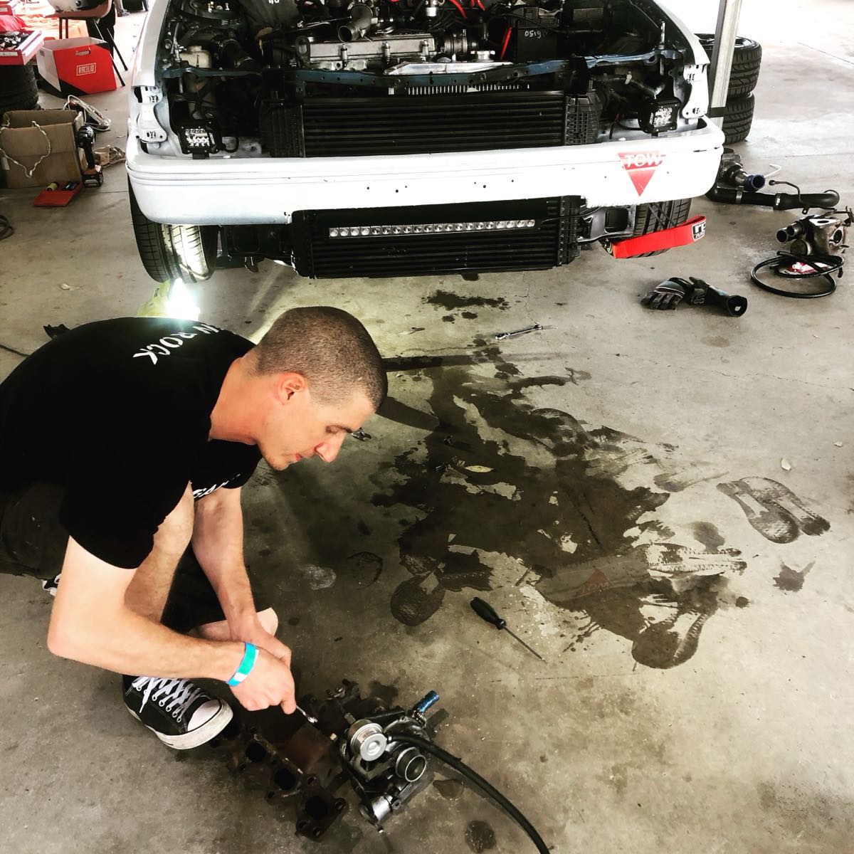 POORAGAIN Racing competing in an endurance event, fundraising for Rare Cancers Australia