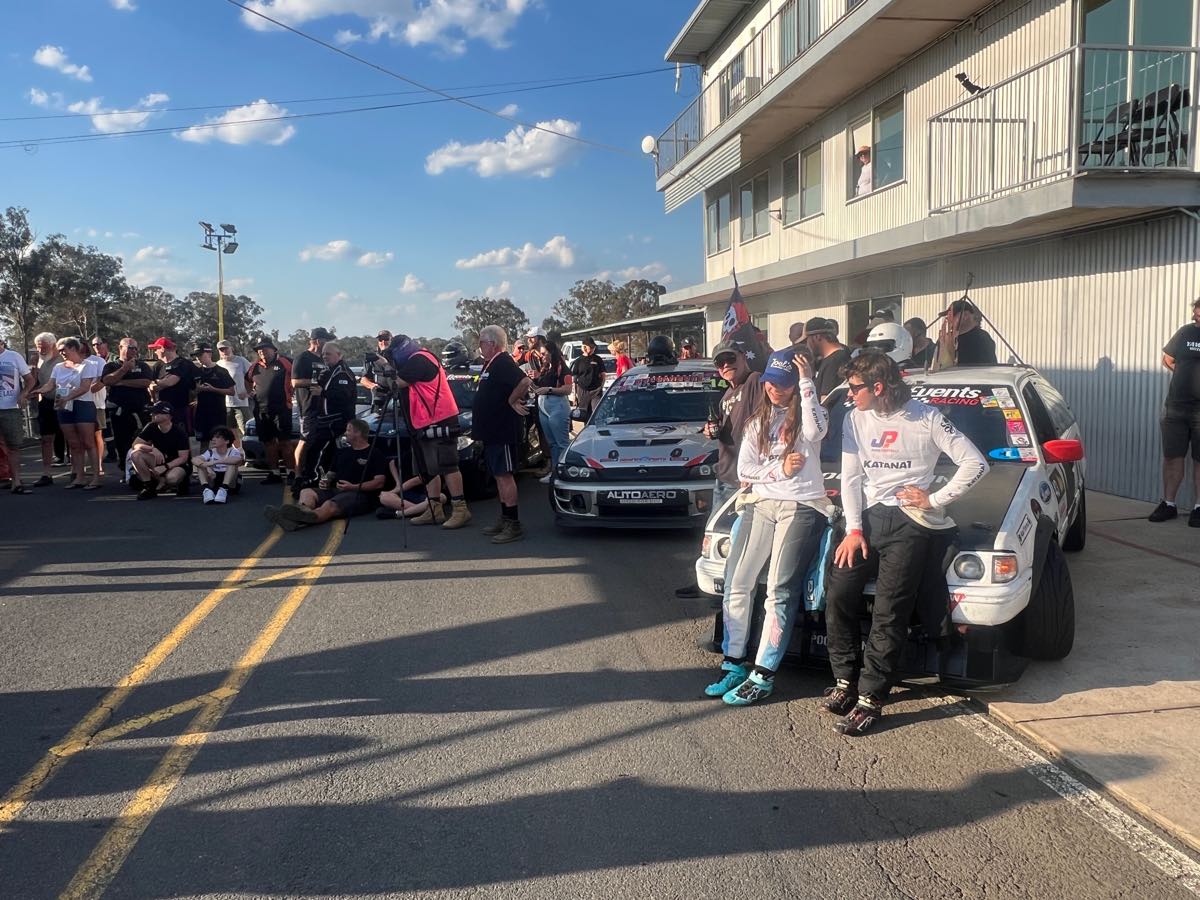 POORAGAIN Racing competing in an endurance event, fundraising for Rare Cancers Australia