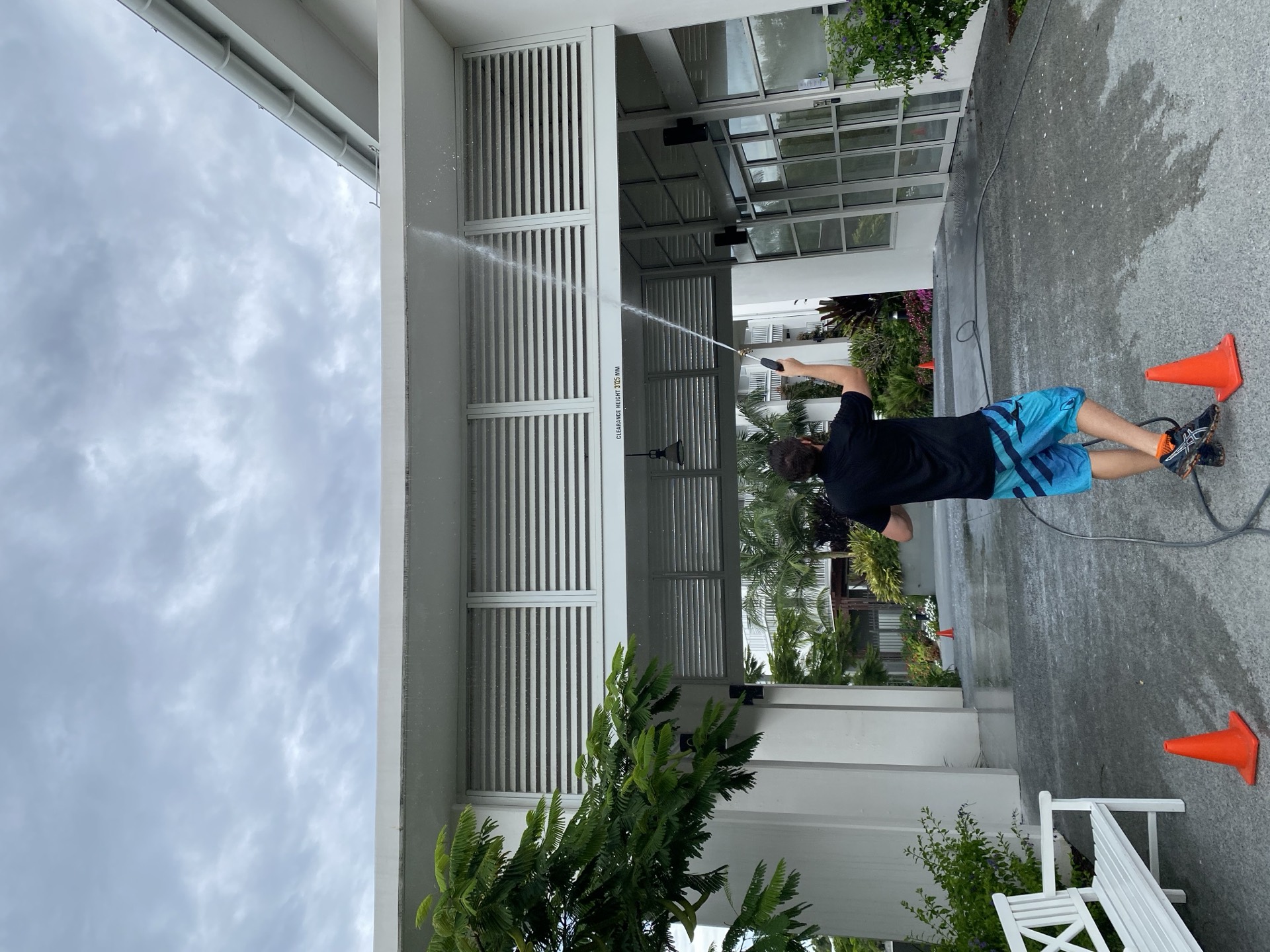 Pressure cleaning hero - driveways, roofs, houses and patios restored to look like new on the Gold Coast
